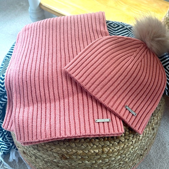 Michael Kors Hat and Scarf Set - Picture 2 of 5